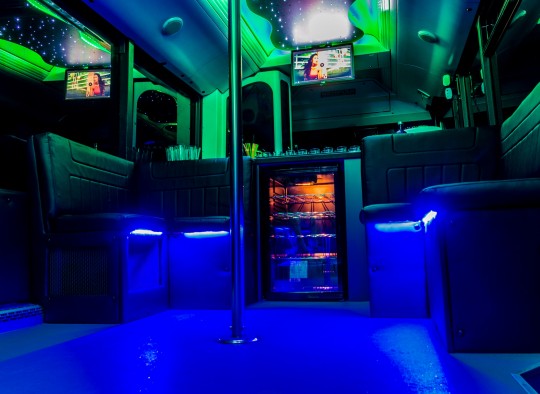 Neoplan partybusz belso kep_4